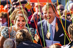 Koningsdag – День Короля Нидерландов. Турфирма ТАЛОРА.