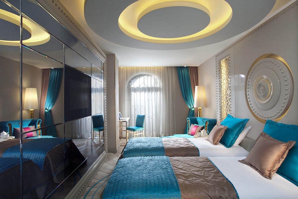 SURA DESIGN HOTEL & SUITES S-class. Бронирование. Стоимость.